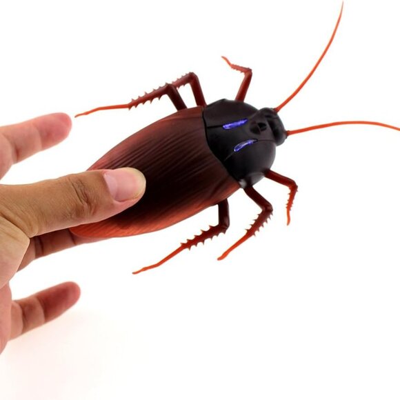 Rockroach Remote Control Car Vehicle Animal Toys(1 Set) - Picture 6 of 8